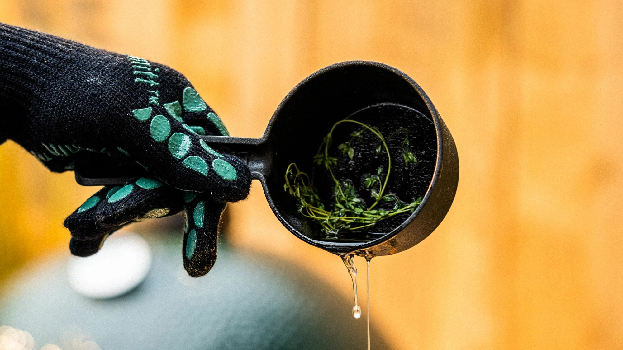 Cast Iron Saucepot With Basting Brush 4 Cast Iron Saucepot With Basting Brush - Image 2